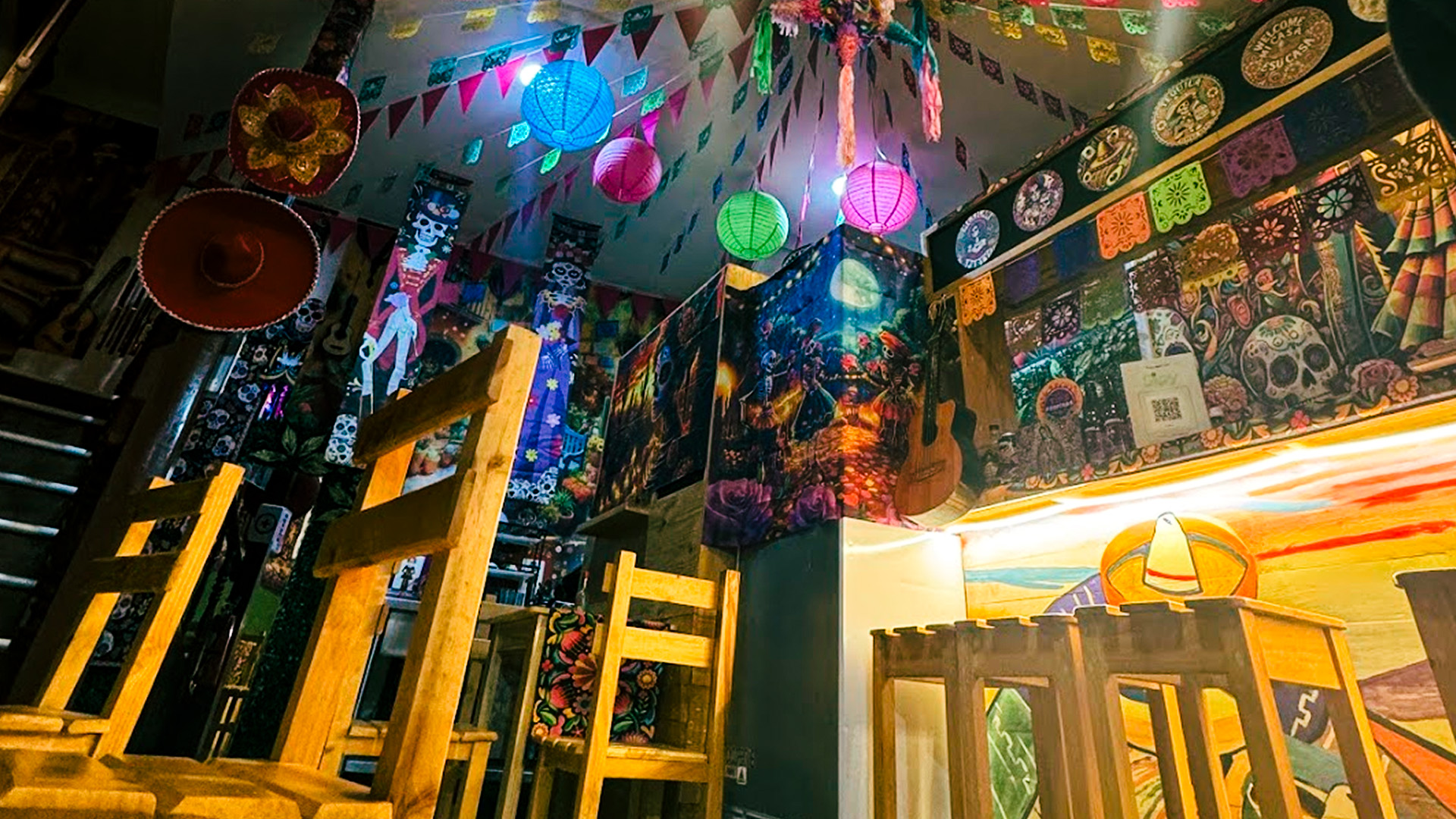 Bar y ambiente mexicano La Bikina Cuenca Ecuador
